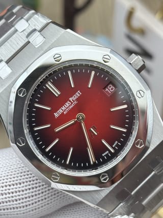 Royal Oak “Jumbo” Extra-Thin 39mm Smoked Burgundy 3