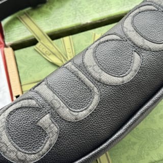 Belt Bag with Gucci Logo 4
