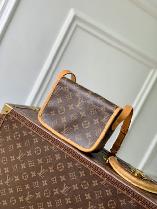 Satchel Monogram Coated Canvas Wearable Wallet 2