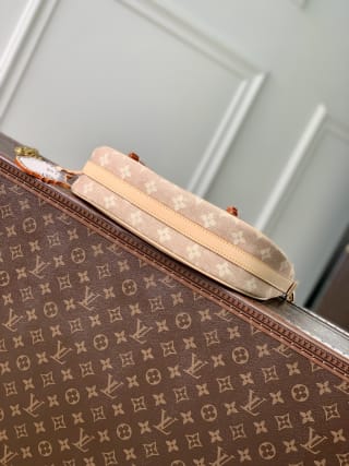 Escape Meowgram Coated Canvas Shoulder Bag 4