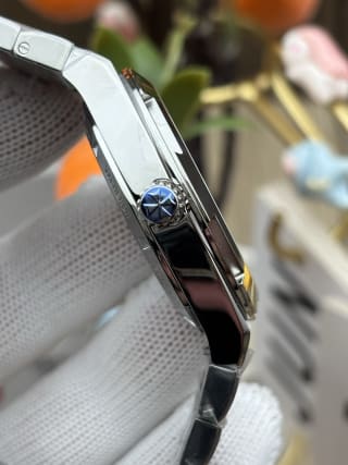 Overseas Self-Winding 41mm Silver Dial Stainless Steel Watch 6