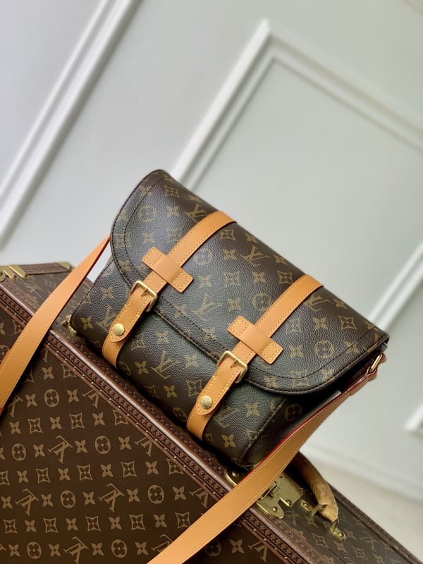 Louis Vuitton Christopher Monogram Coated Canvas Messenger Bag