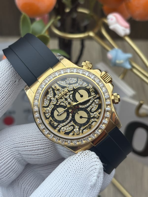 Rolex Cosmograph Daytona Diamond Tiger Dial Gold Rubber Strap