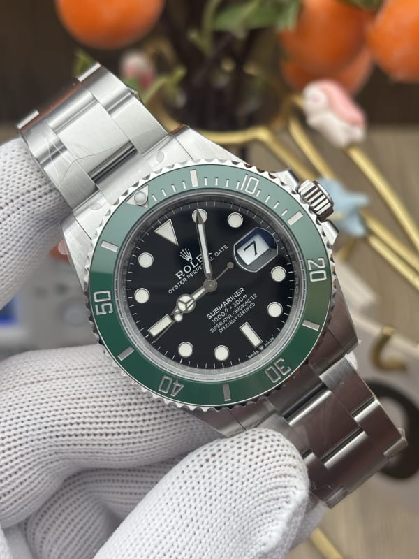 Rolex Submariner Date 126610LV Starbucks 41mm Black Dial Green Bezel Oystersteel Watch