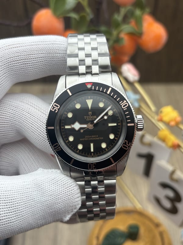 Tudor Black Bay Fifty-Eight 79030R 39mm Black Dial Burgundy Bezel Stainless Steel Watch
