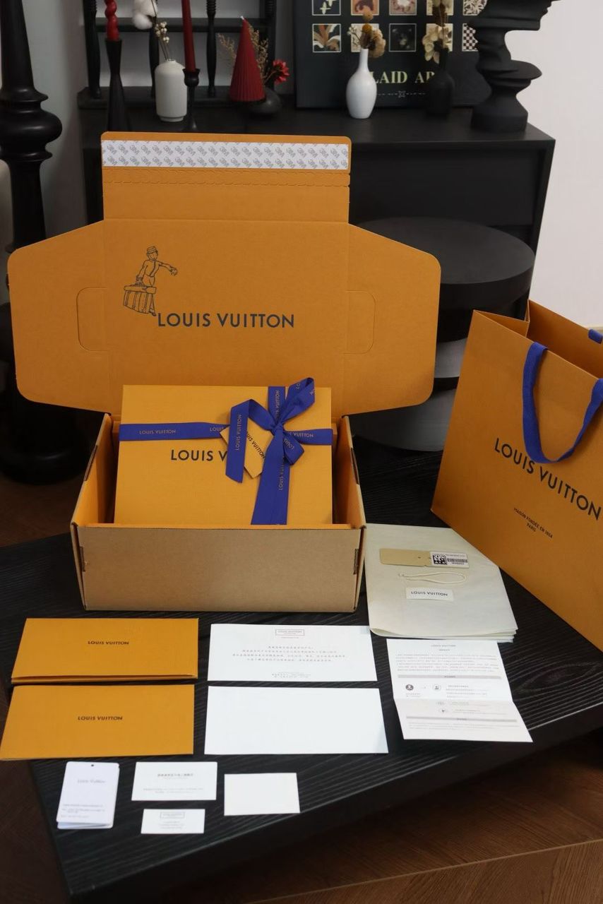 Louis Vuitton Packaging