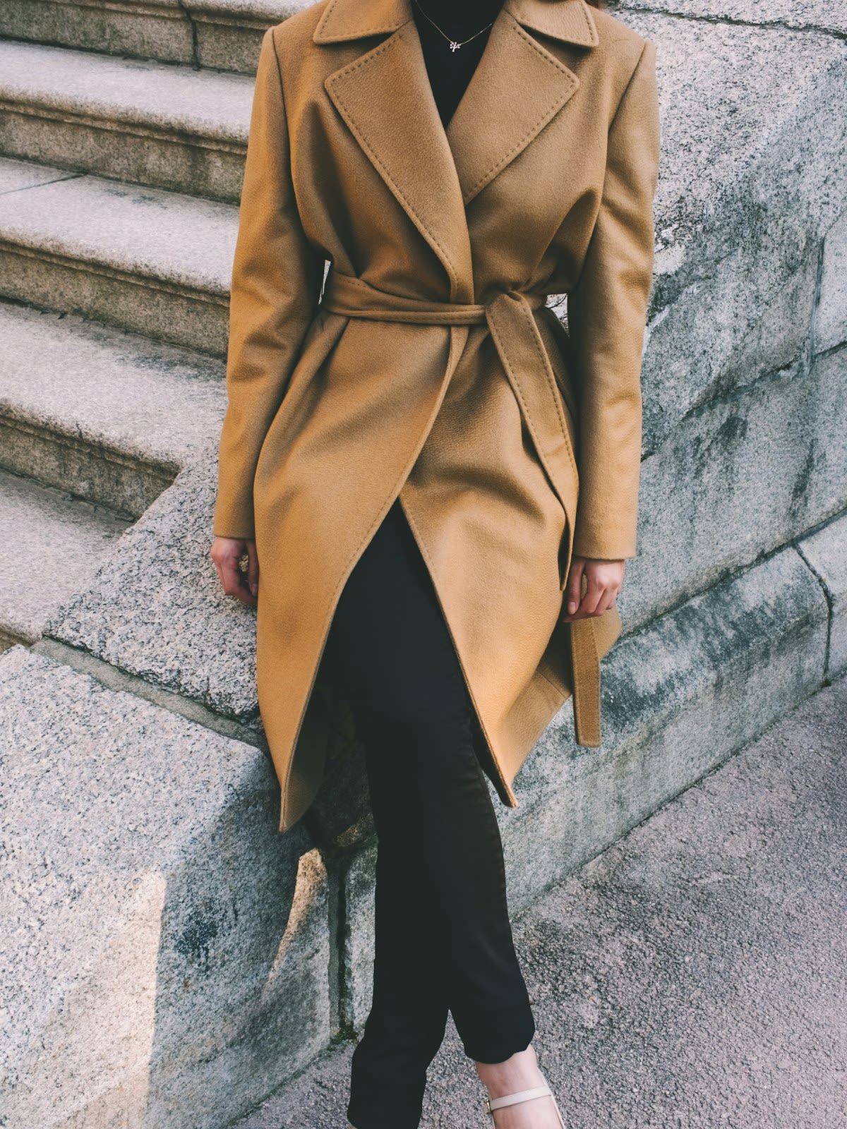 Comme des Garçons — [DEMO] Pleated wide wool trousers — front