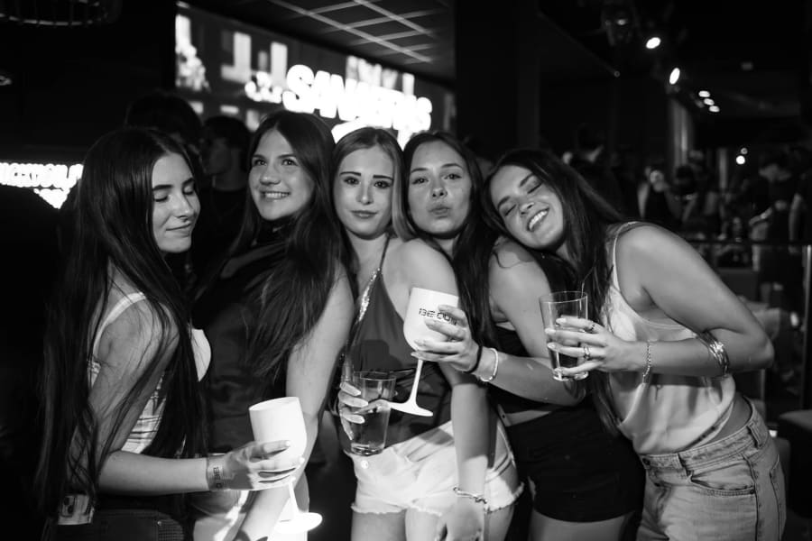 Foto de Hollywood Premiere de Thirsty Costa Brava