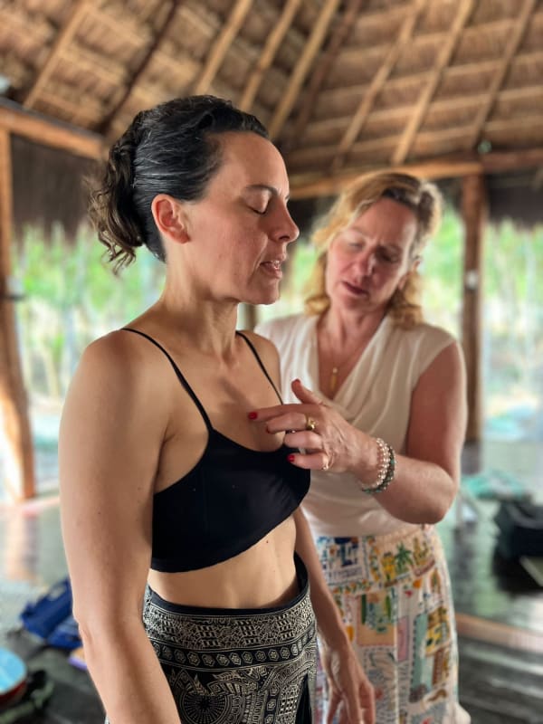 Vocal activation workshop during the Portals retreat week