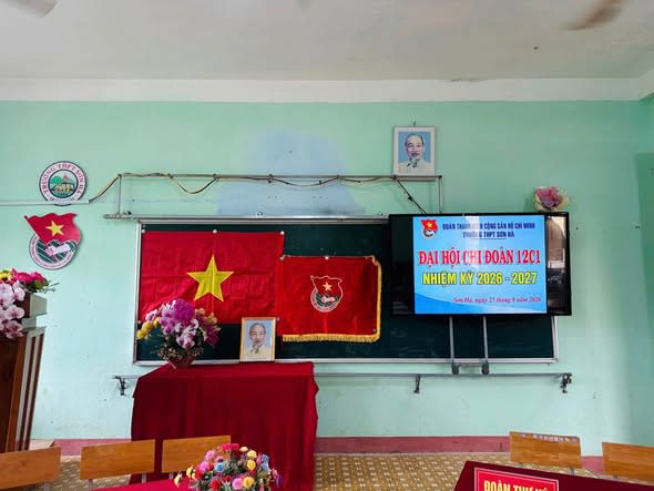 ĐẠI HỘI ĐIỂM CHI ĐOÀN 12C1, TRƯỜNG THPT SƠN HÀ NHIỆM KỲ 2026–2027