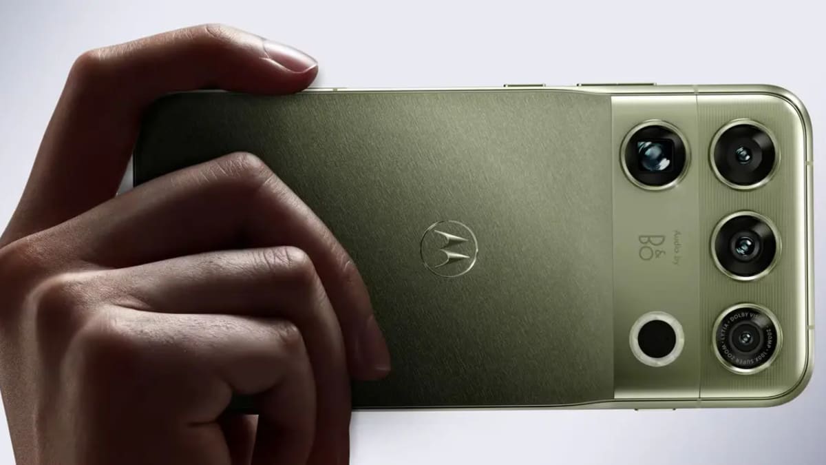 Motorola Signature 27 flagship smartphone showcasing multi-camera module and Bang and Olufsen tuning