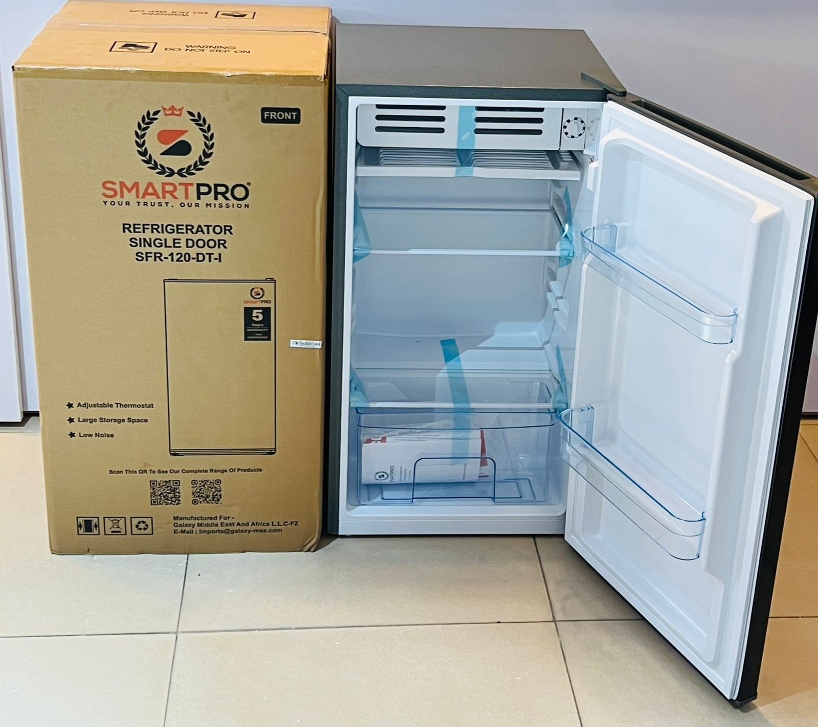 SmartPro SFR-120-DT-I 92L Single Door Compact Refrigerator