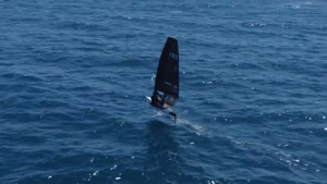 El francès Enzo Balanger revalida el títol europeu al Mar d'Empúries