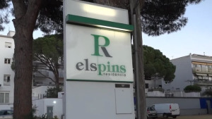 40 residents i 19 professionals positius de COVID a la Residència El Pins
