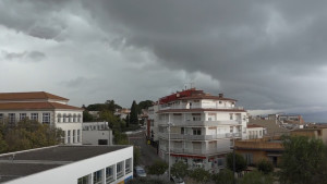 L'Escala rep l'impacte de més de 20 llamps