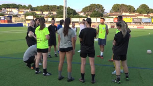 Els tres equips de futbol juguen a casa i els tres de bàsquet a fora