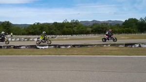 Els pilots de motos Alex Loza i Miguel Pérez pugen al podi