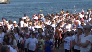 L'alumnat de l'escola Empúries redacta el manifest unitari de les caminades pels drets de les persones grans