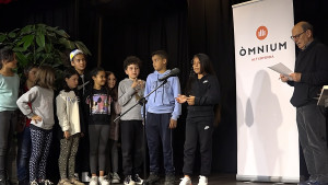 Òmnium Cultural porta a l'Escala el concurs de recitació poètica Maria Verdaguer 