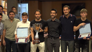 l'Ajuntament reconeix l'èxit del futbol i el tenis taula de l'Escala