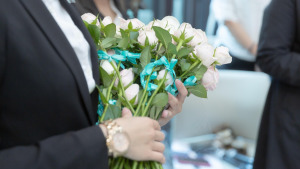 Ofrena floral en record a les víctimes del feixisme a l'Escala