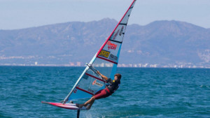 El wind foil s'incorpora al mundial de windsurf