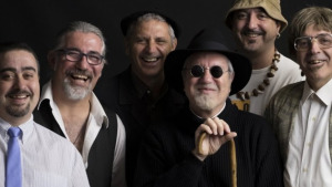 El Quico El Cèlio, el Noi i el Mut de Ferreries actúen a Plaça Catalunya