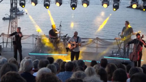 Blaumut presenta 'Abisme' al festival Portalblau amb les entrades exhaurides