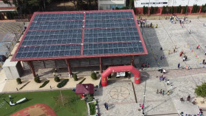 Gent de l'Escala sobre les plaques solars de plaça Catalunya: 'Alguna cosa no s'està fent bé'