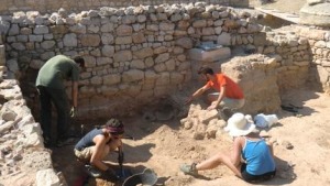 Comença el 70è Curs d'Arqueologia d'Empúries