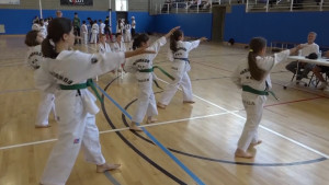 Dos cents participants a les miniolimpíades de l'Escala