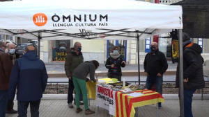 Recollida de signatures demanant l'amnistia dels presos del procés