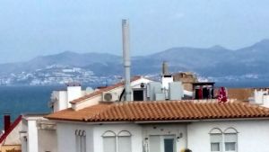 Mobilització en contra l'antena de la Plaça de les Escoles