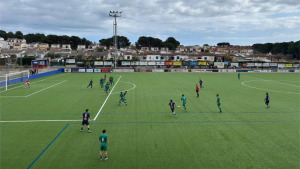 Triple empat a futbol, tres victòries a bàsquet i dues derrotes a tennis taula
