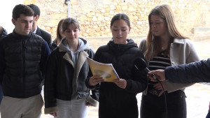 Alumnes de l'Institut llegeixen el manifest del 8M