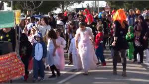 Celebració del Carnaval 2022 als centres escolars de l'Escala