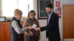 L'Ajuntament dóna 3.350 euros a l'associació contra el càncer 