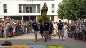 Una multitudinària Festa del Carme recorda Magdalena Moreno
