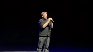 Roger Coma presenta el seu monòleg al Butaques de primavera de l'Escala