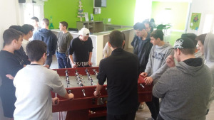 Primer campionat de futbolí a l'Espai Jove