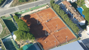 Inscriure's al Club Tennis l'Escala, un 50% més econòmic