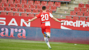 Valery Fernández fa el primer doblet com a professional