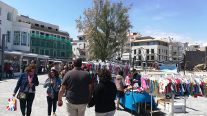 Botiga al carrer de primavera
