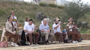Els sardanistes festejen el dia del Pilar a Camp dels Pilans