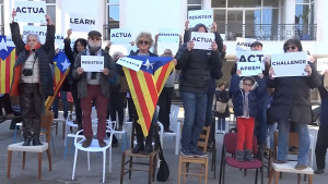 La  segona Diada Assange reuneix més de 50 persones a l'Escala