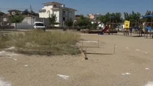 Comença la renaturalització dels patis de l'Escola Empúries