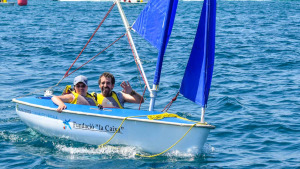 El Club Nàutic i Mifas organitzen una jornada de portes obertes de vela inclusiva