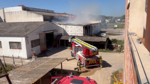 Incendi a la nau de Mobles Sancho