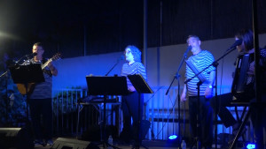 Cantada d'havaneres al CER a càrrec del grup Oreig de Mar
