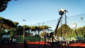 Millores d'il·luminació a les pistes del Club Tennis l'Escala